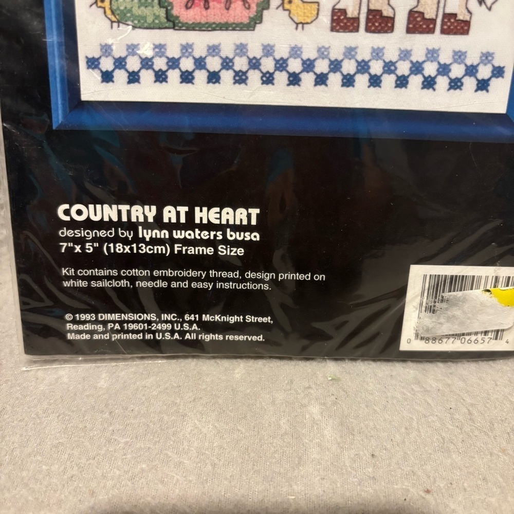 Dimensions stamped cross-stitch kit Country @ Heart Vintage 1993 Made in USA new - Picture 2 of 5